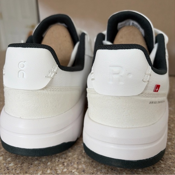 NIB On Cloud The Roger Clubhouse Sneakers Shoes Evergreen / White Women’s US 9.5 - Picture 5 of 7